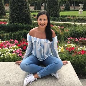 Meet your Posher, Stephanie